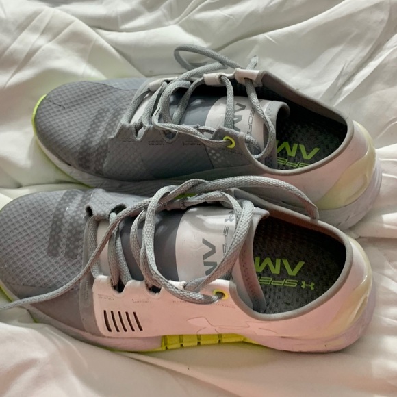 Under Armour Shoes - Under Armour white grey sneakers 6.5 EUC sport